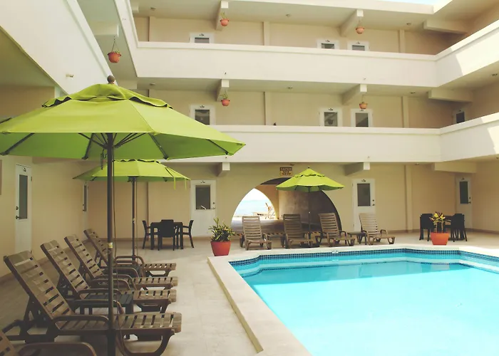 Hotel Bananas On The 3*