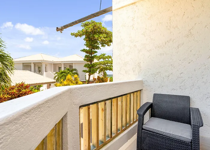 Hotel Bananas On The 3*
