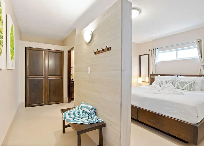 Hotel Bananas On The San Pedro (Ambergris Caye)